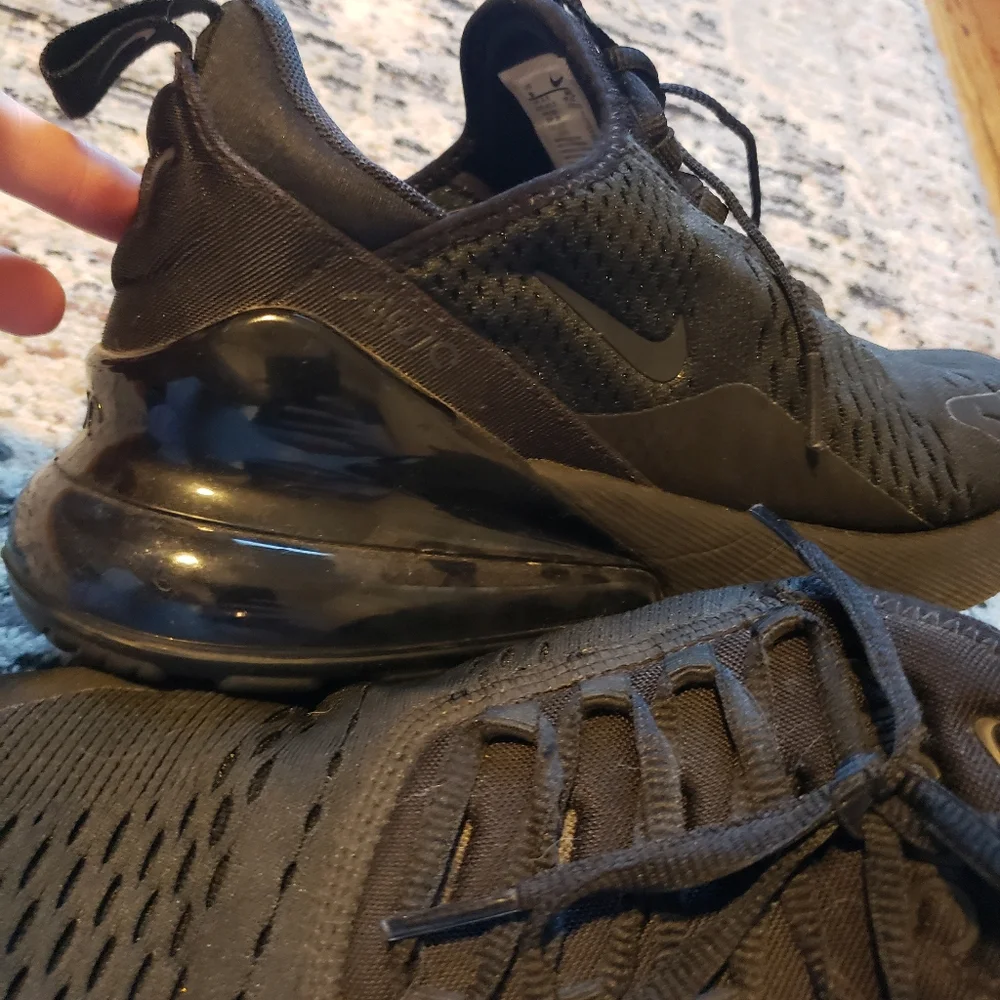 Women | Nike Air 270 Shoes - Picture 8 of 9